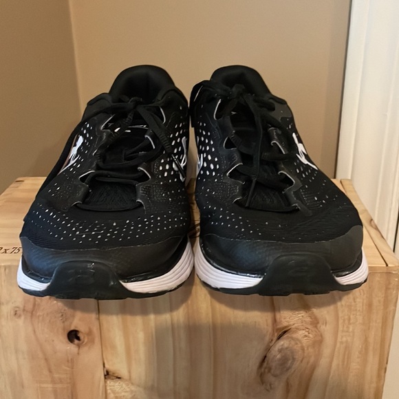 Under Armour Bandit 4 Charger Tennis Shoes - Picture 2 of 10